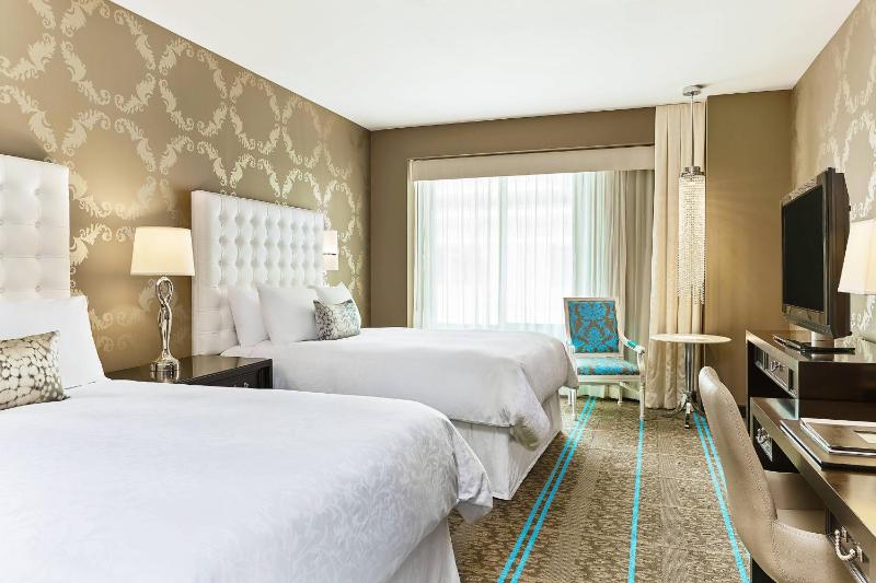 Superior, Guest room, 2 Queen, Atrium view image 4