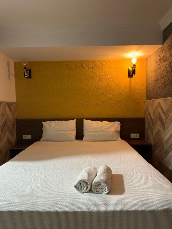 Double Room with Private Bathroom image 4