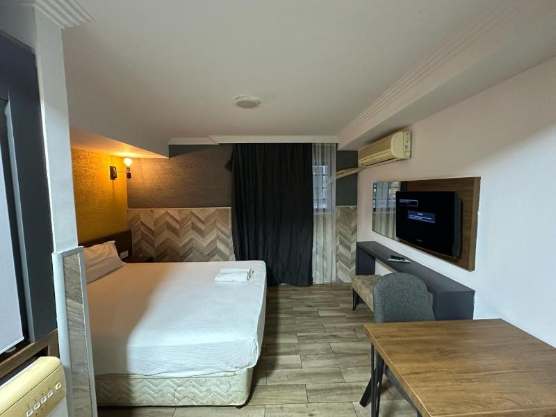 Double Room with Private Bathroom image 3