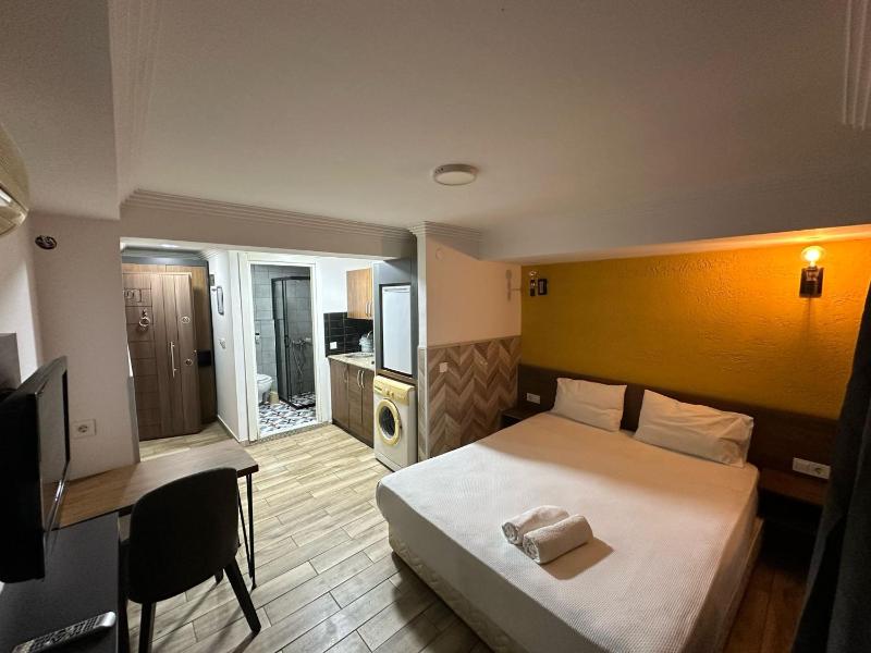 Double Room with Private Bathroom image 2