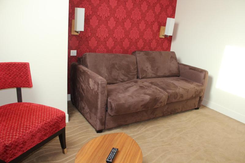 King Suite with Sofa Bed - Non-Smoking image 2