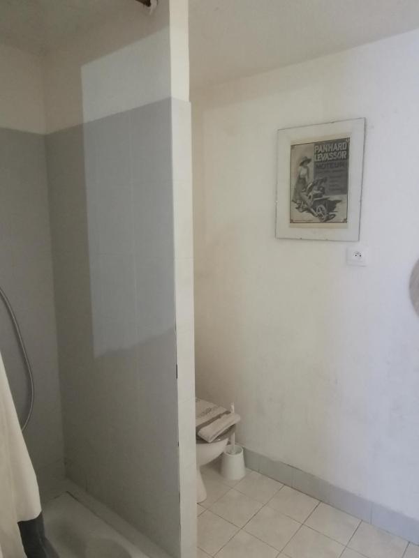 Budget Double Room image 2