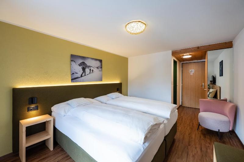 King Room with Balcony image 4