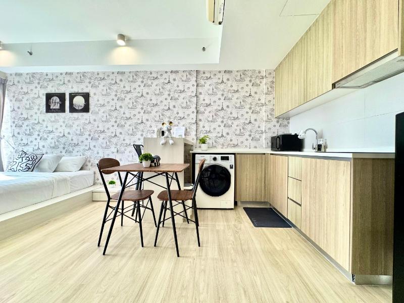 Tropicana 218 Macalister #Georgetown Wide Seaview #Near Island hospital/Eateries/Convenience store - image 15