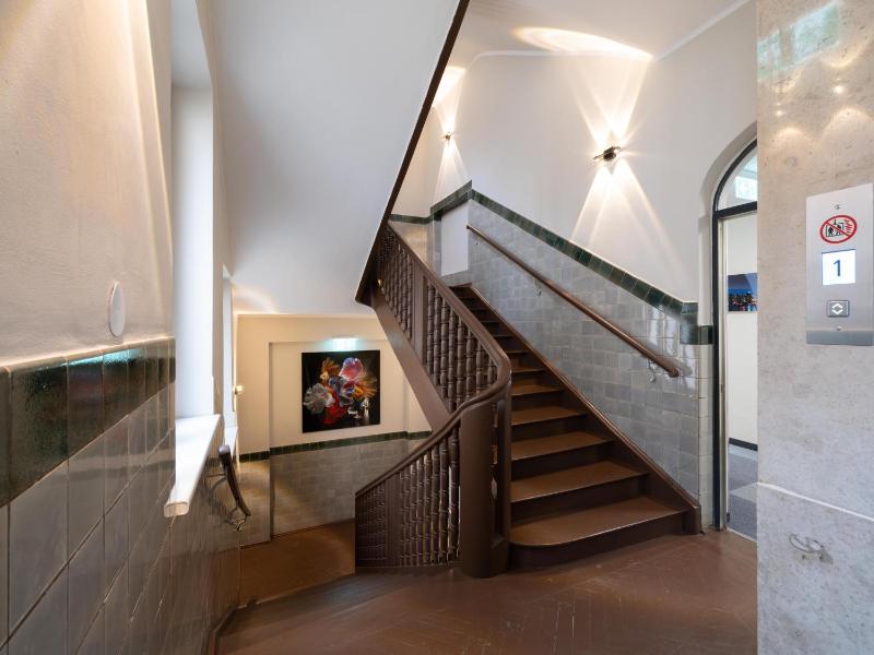 Smart Stay Hotel Station - image 7