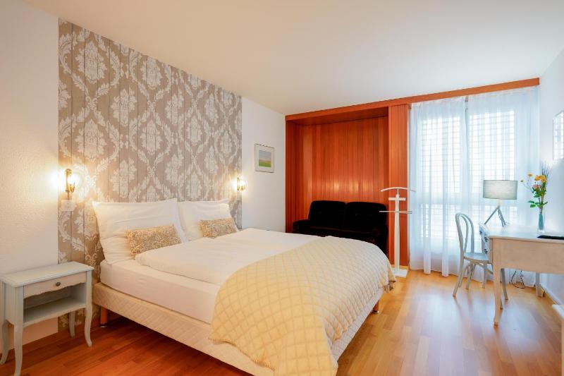 Superior Double Room image 1