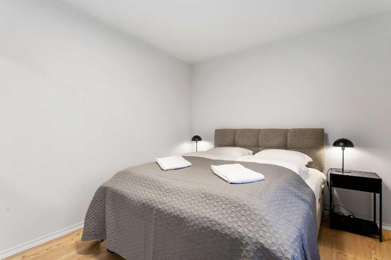 Three Bedroom Apartment on Rainbow Street by Heimaleiga - image 13