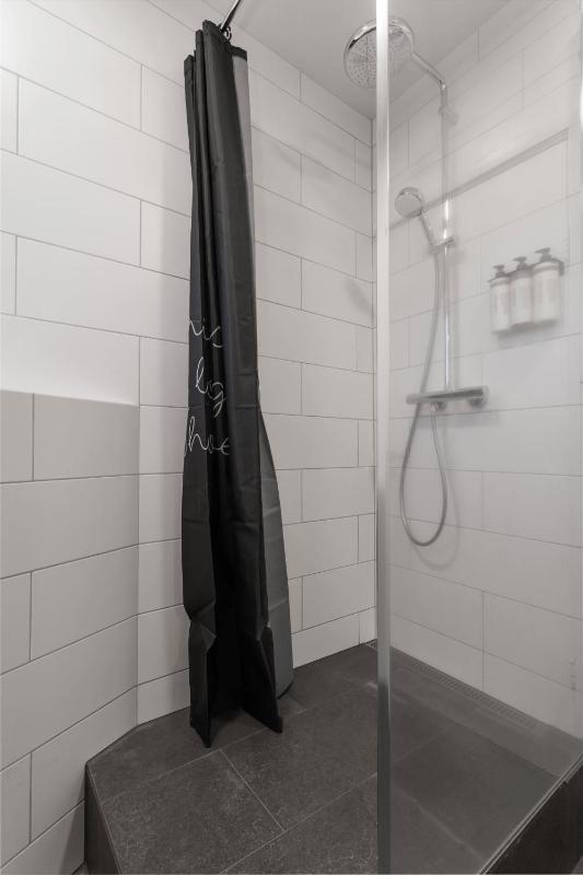 Three Bedroom Apartment on Rainbow Street by Heimaleiga - image 3