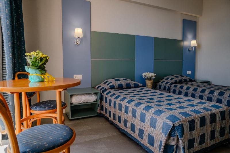 One-Bedroom Apartment (2 Adults + 2 Children) image 3