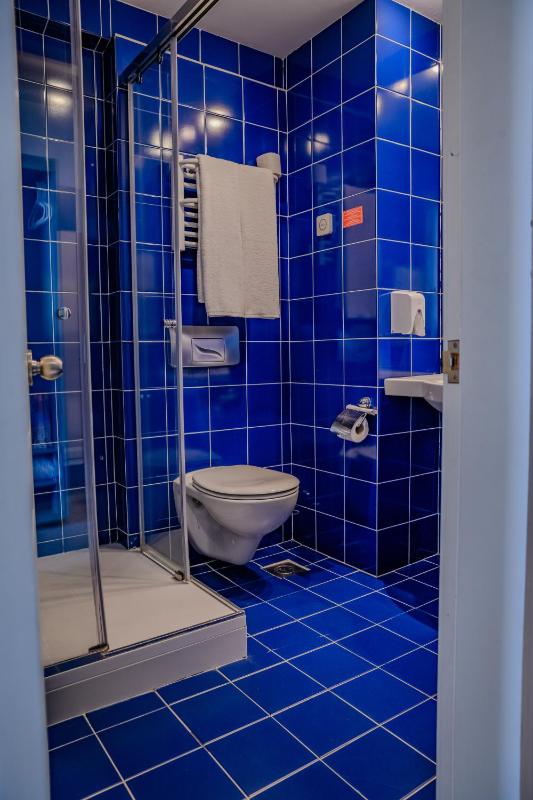 One-Bedroom Apartment (2 Adults + 2 Children) image 1