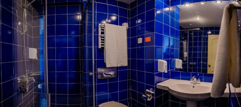 Standard Double or Twin Room image 1