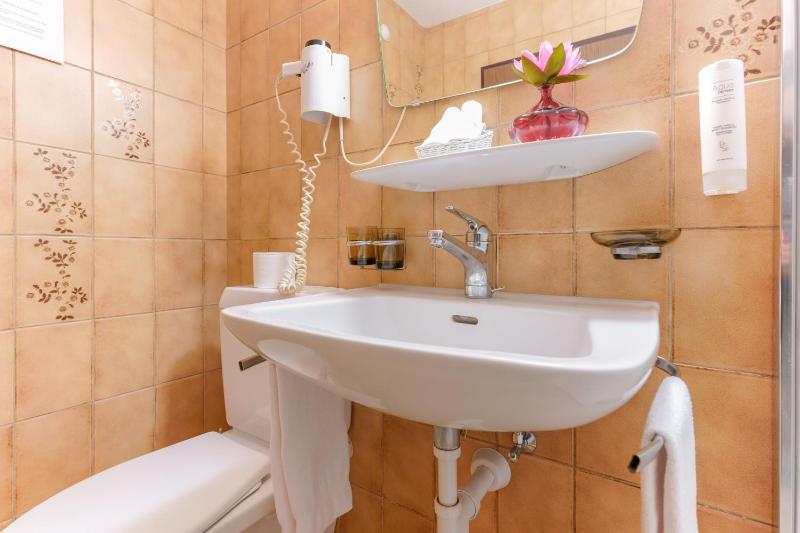 Triple Room image 1