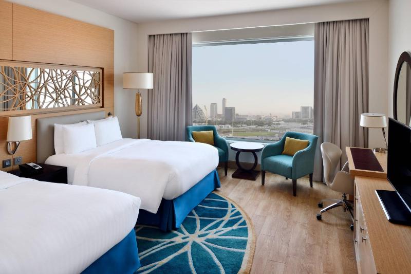 Executive Double Room, 2 Queen Beds – Lounge Access with Complimentary Drinks and Light Buffet 6-8pm Daily + Breakfast Buffet image 1