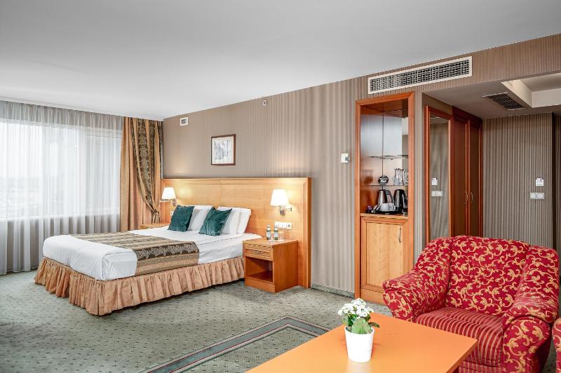 Executive Double Room image 3