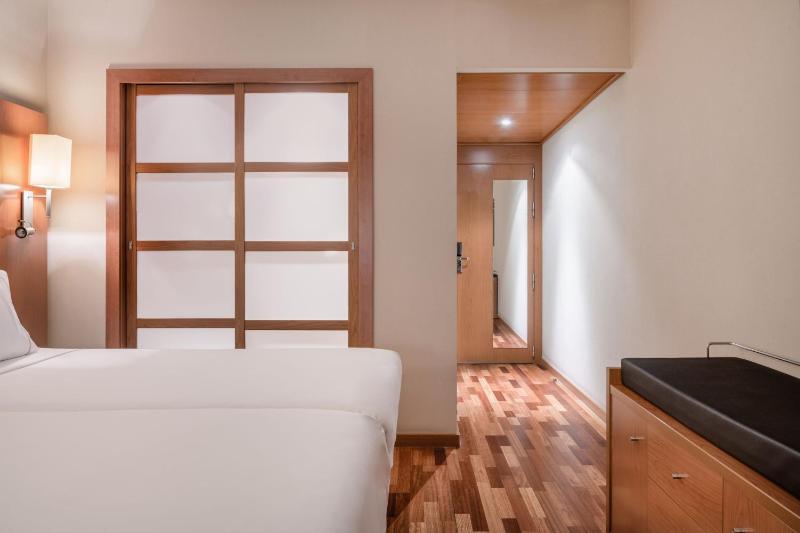 Triple Room, Guest room, 2 Twin/Single Bed(s) image 1