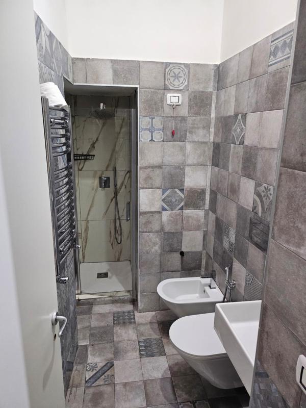 Double Room with Private Bathroom image 1
