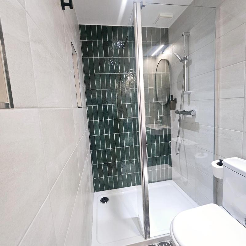 Triple Room - En Suite image 3