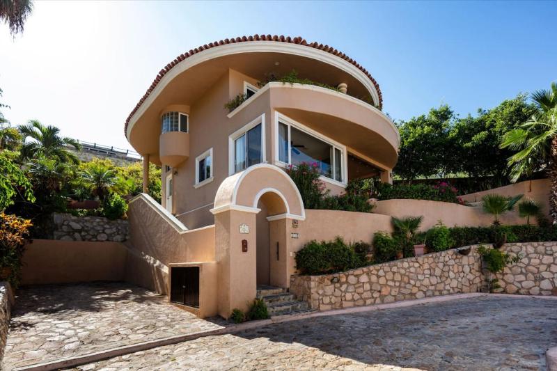 Pedregal Pool Jacuzzi Marina Views 4BD 3BA - image 8