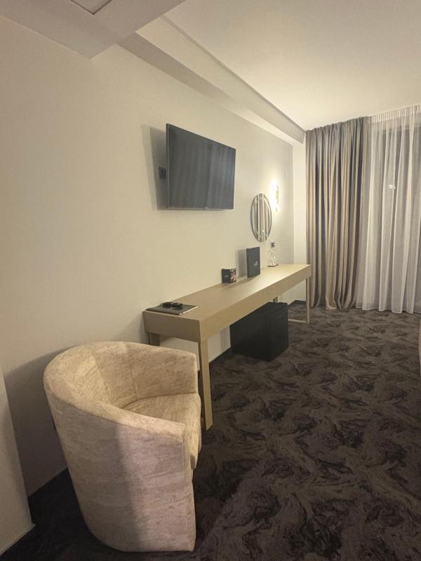 Double or Twin Room image 2