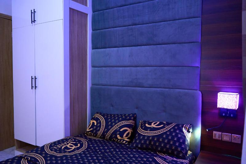 ABOT Luxury Homes - image 13