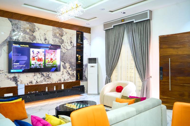 ABOT Luxury Homes - image 16