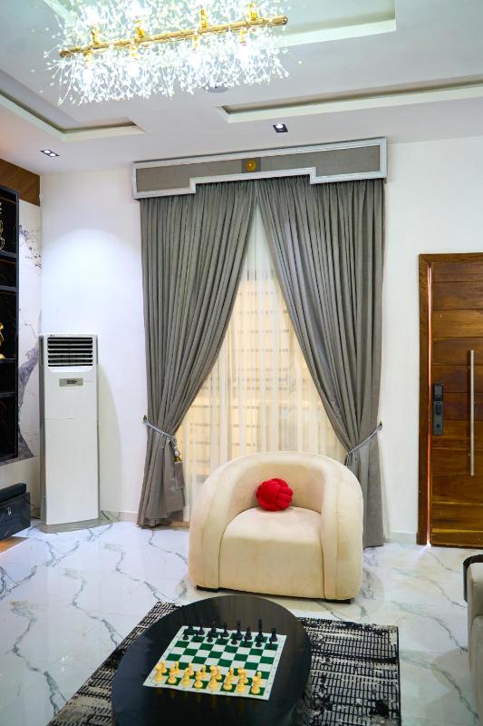 ABOT Luxury Homes - image 11