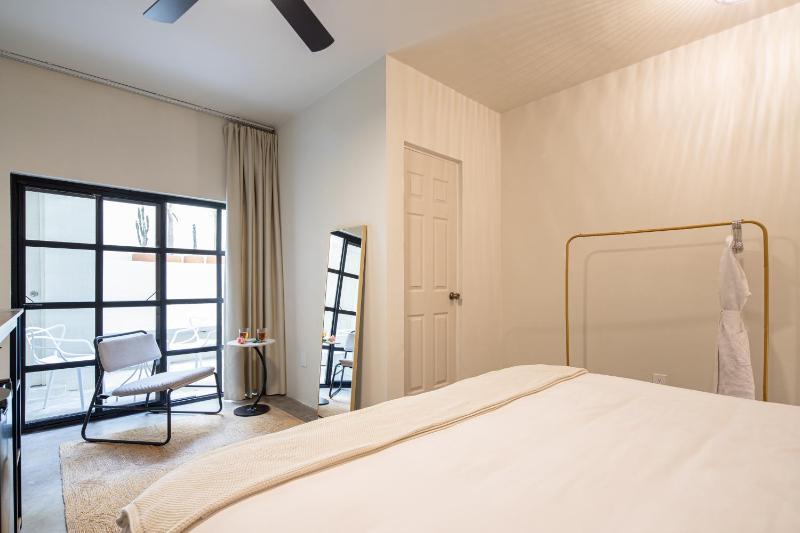 Casa Lumos - Minimalist Comfort Suites in Centro Historico - image 10
