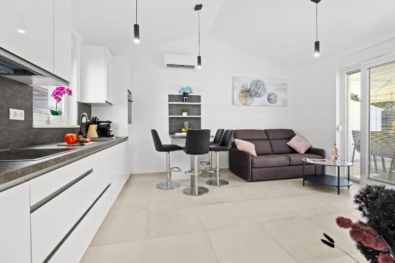 Barbariga Beach Apartment - image 19