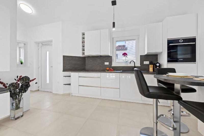 Barbariga Beach Apartment - image 16
