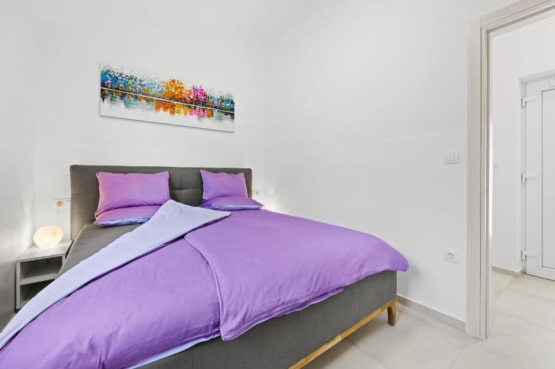 Barbariga Beach Apartment - image 17