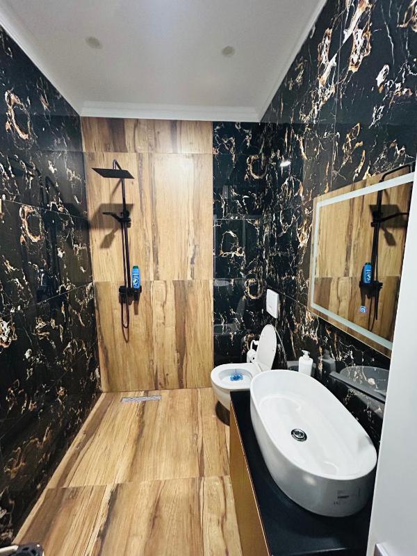 Tiki Luxury Apartment in Center - image 7