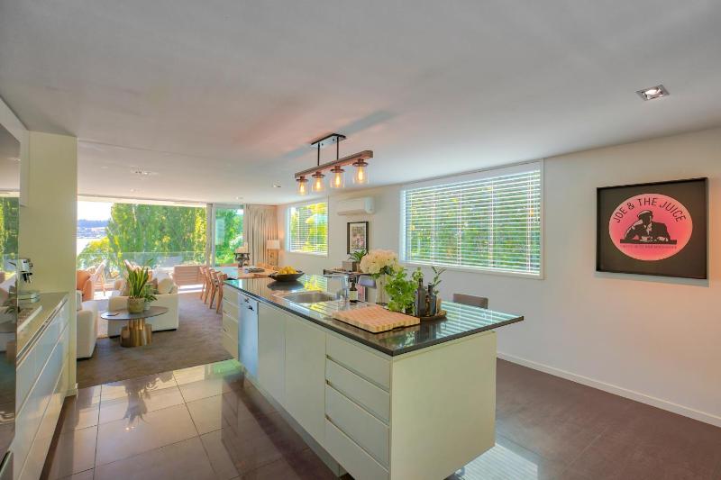 Waters Edge by Sotheby's Luxury Rental Homes - image 22