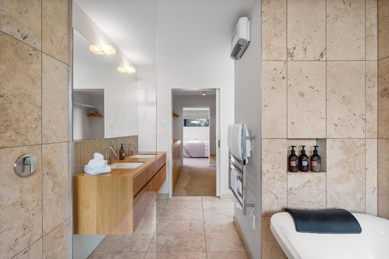 Cedar House by Sotheby's Luxury Rental Homes - image 17