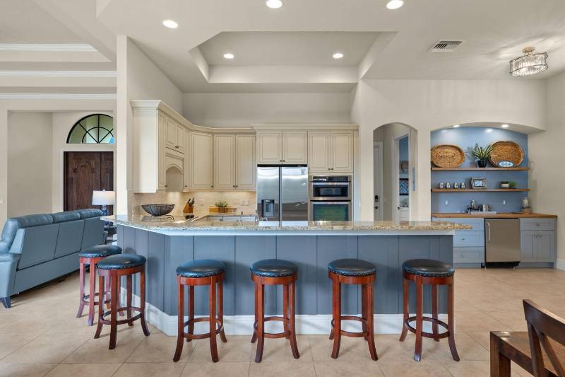 Naples Starfish House - Upscale weekly rentals - image 35