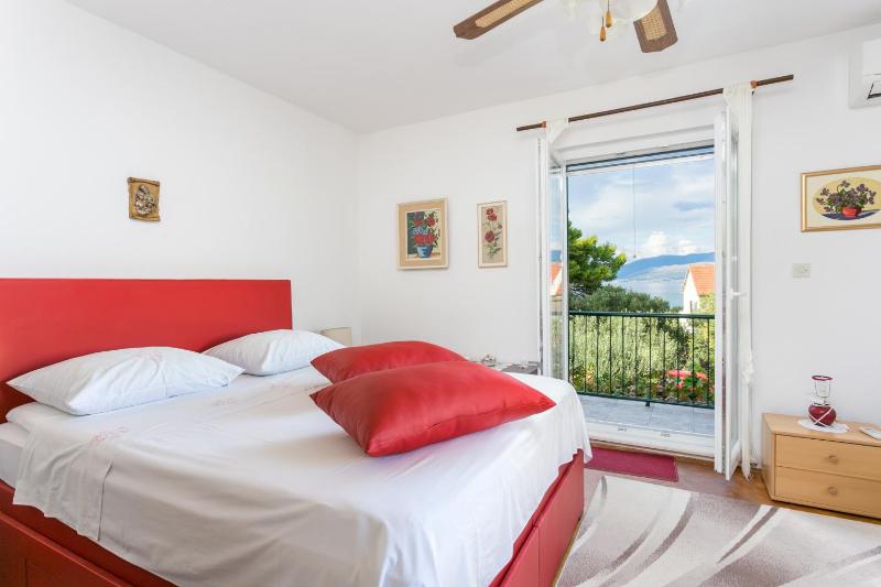 Apartments by the sea Mirca Brac - 2854 - image 2