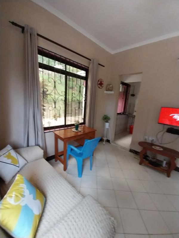 PEACE AND LOVELY HOME LODGE - image 4