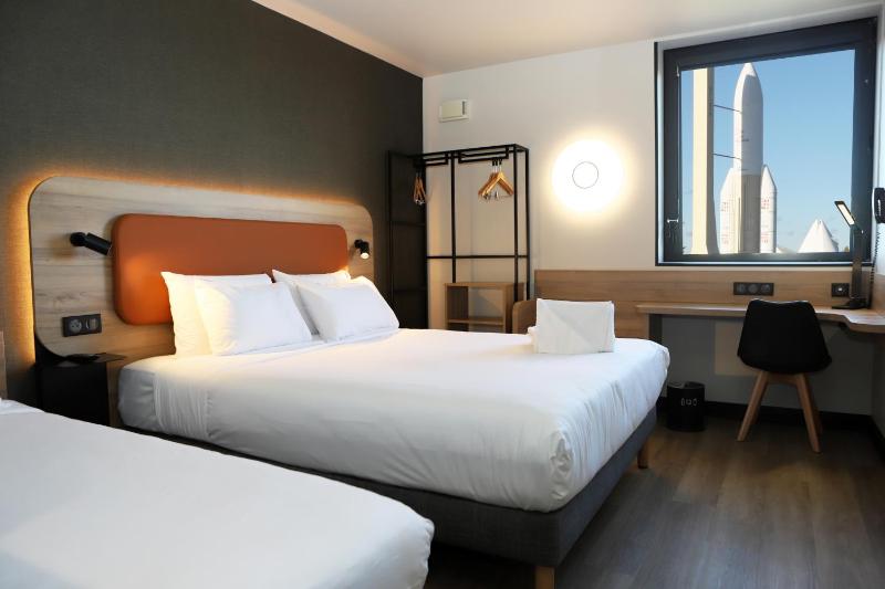 Superior Double Room (2 Adults + 1 Child up to 12) image 1