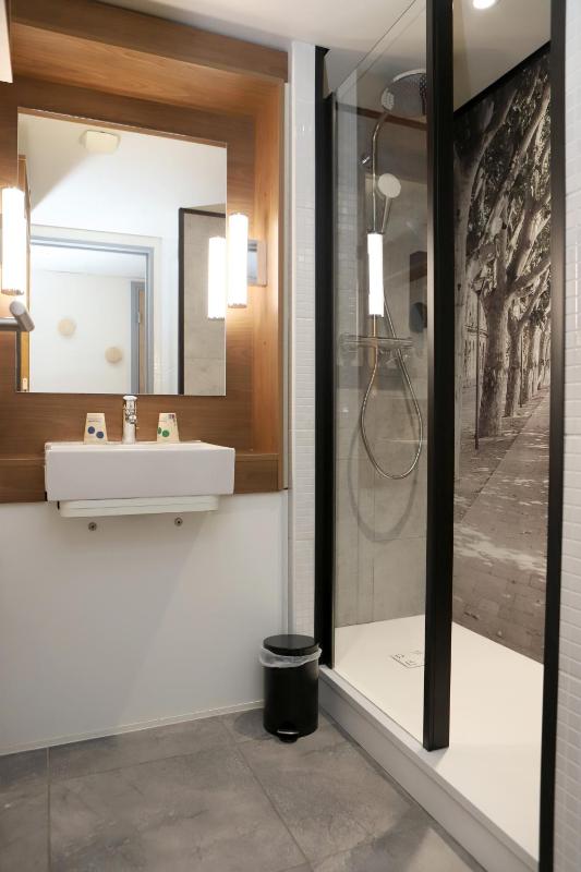 Superior Double Room (2 Adults + 1 Child up to 12) image 4
