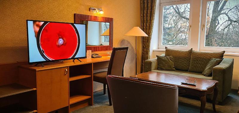 Double Room image 4