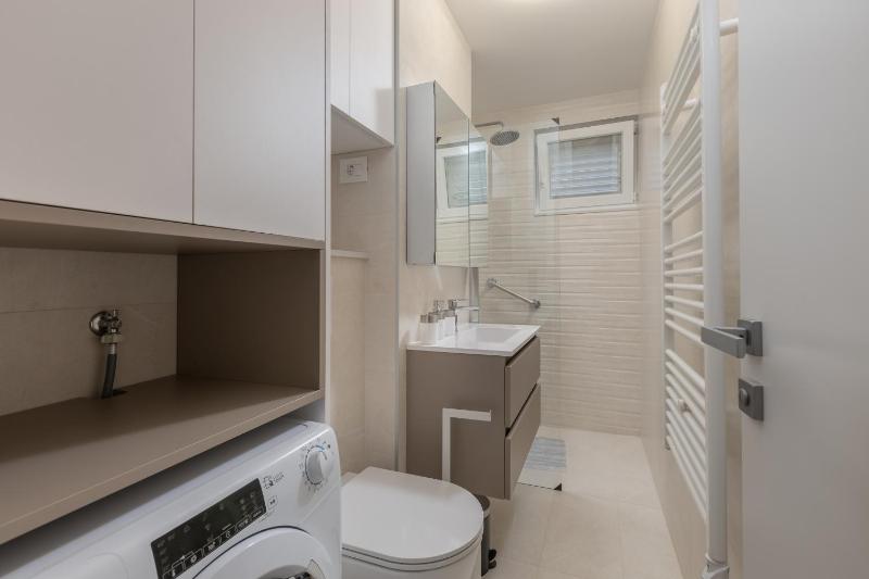 Apartment Sky free private parking - image 12