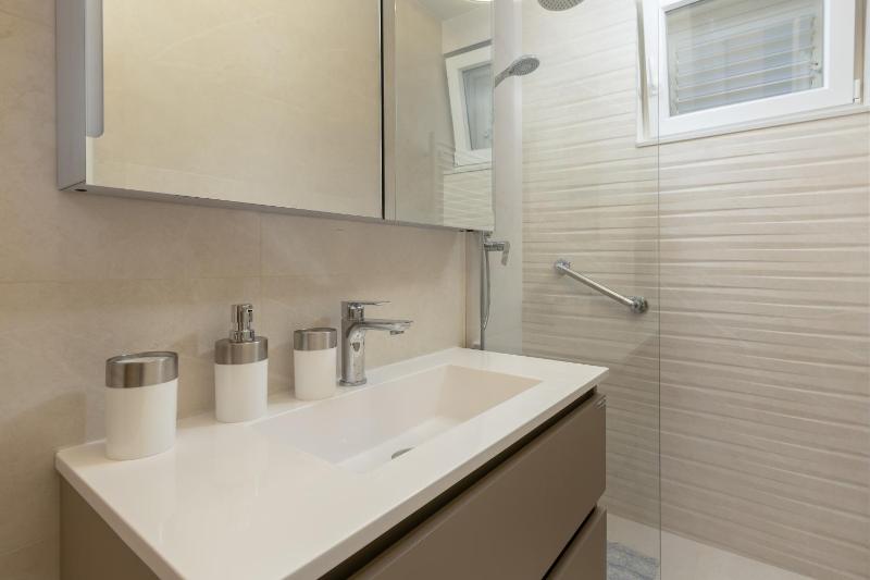 Apartment Sky free private parking - image 9