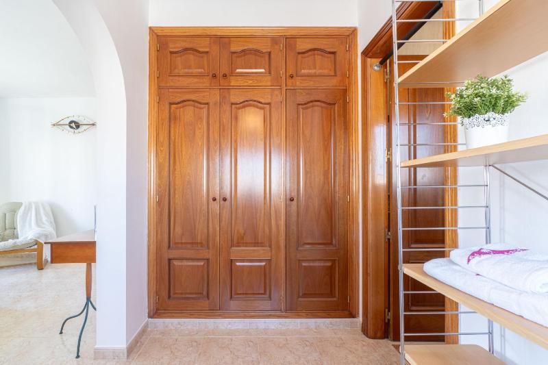 Apart-rent Casa Requesens 0007 con piscina privada y wifi - image 44