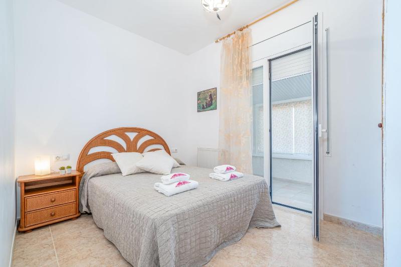 Apart-rent Casa Requesens 0007 con piscina privada y wifi - image 29