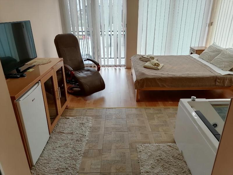 Apartment image 4