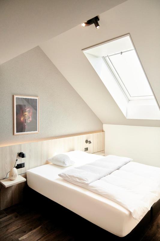Single Room with Private Bathroom image 4