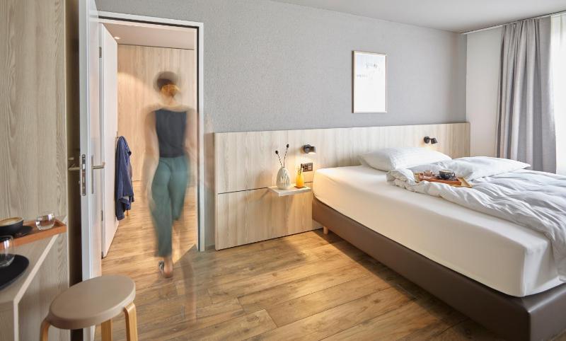Double Room with Private Bathroom image 3