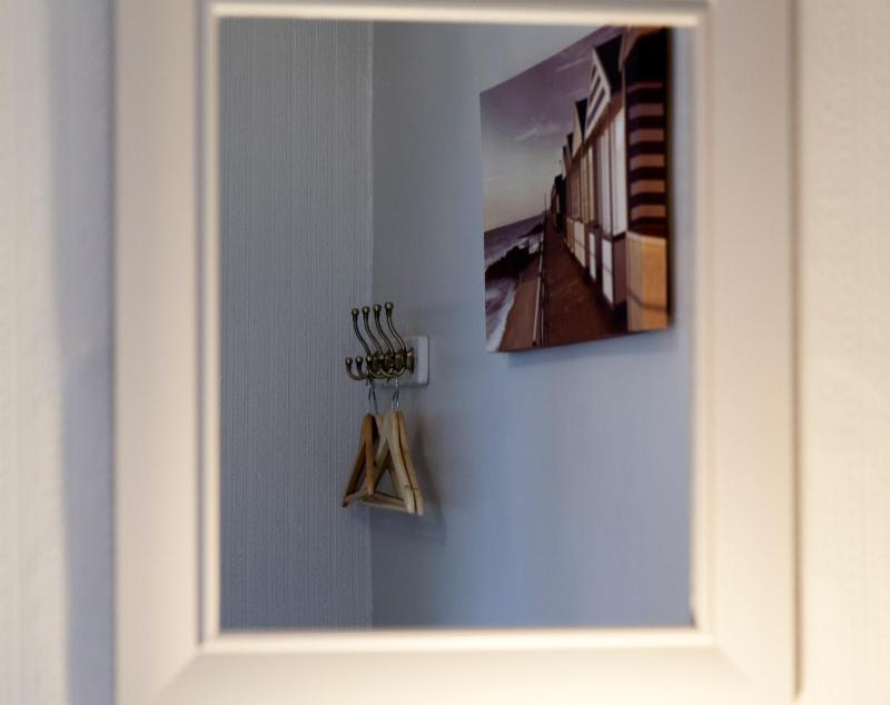 Small Double Room image 4