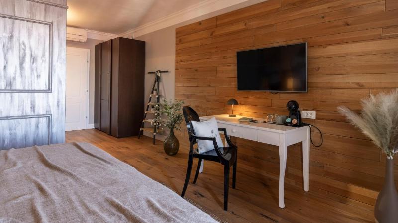 King Room with Sea View image 4