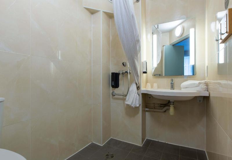 Double Room - Disability Access image 3