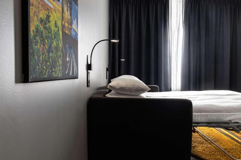 Family King Suite with Sofa Bed image 4